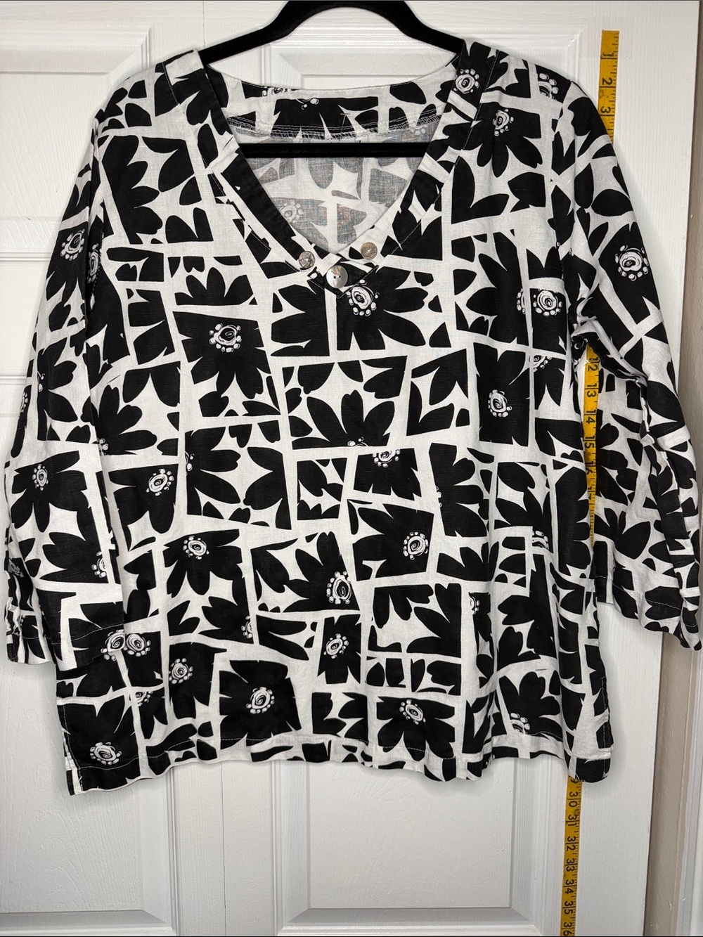 Hot Cotton Black & White Floral V-Neck Tunic